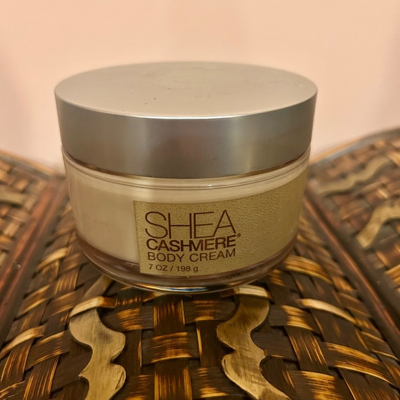 Bath & Body Works True Blue Spa Shea Cashmere Body Cream 7 Oz